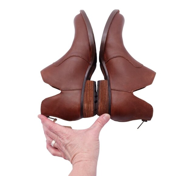 NWT Born Kerri Bootie Sz 6.5 Rust Tobacco Distressed Leather Handcrafted Pull On - Picture 12 of 14